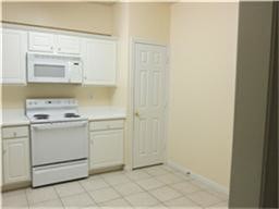 Building Photo - 2803 Kings Crossing Dr