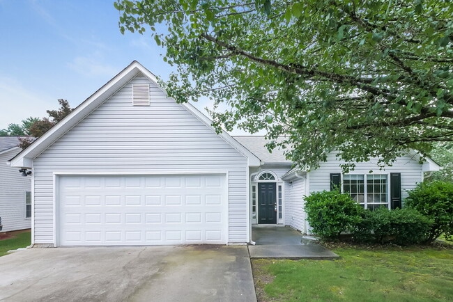 Building Photo - 454 Village Cir
