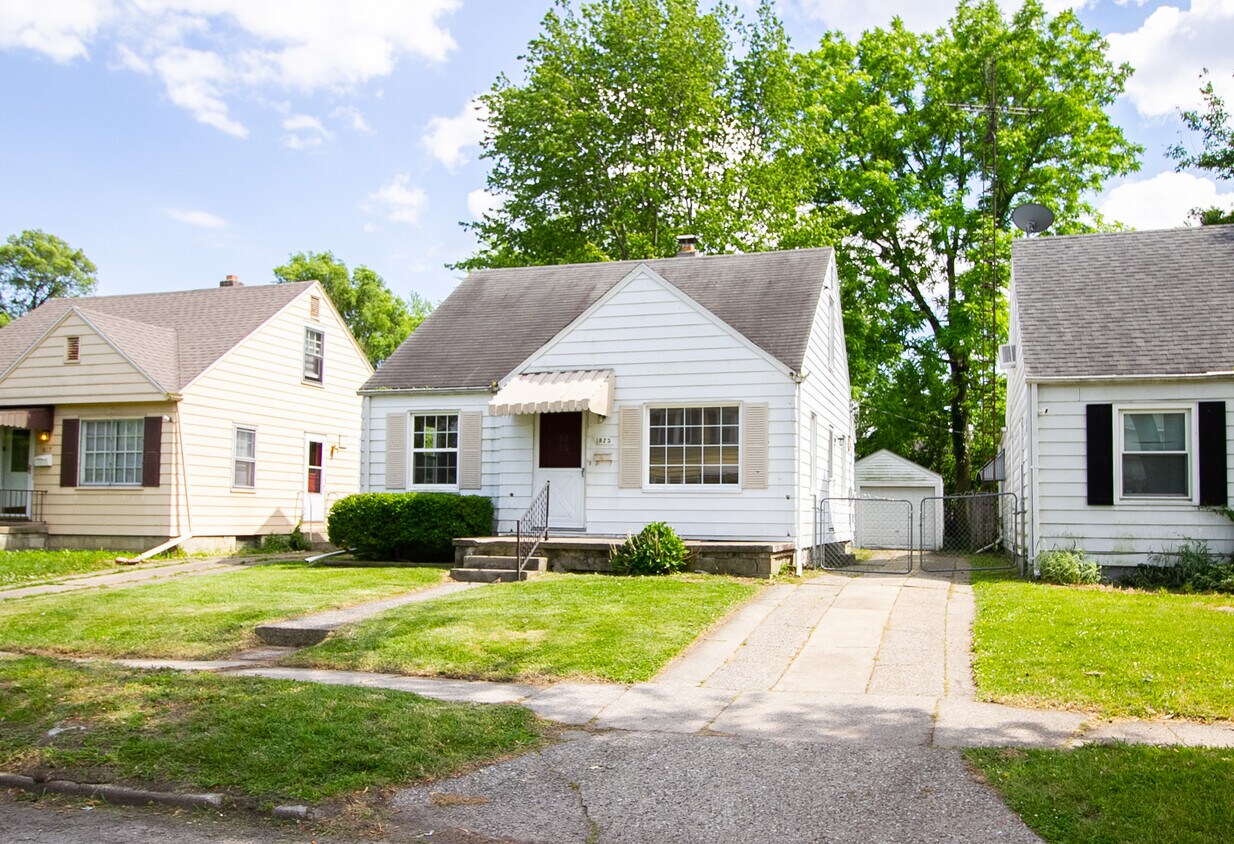 Primary Photo - 1823 Marlow Rd