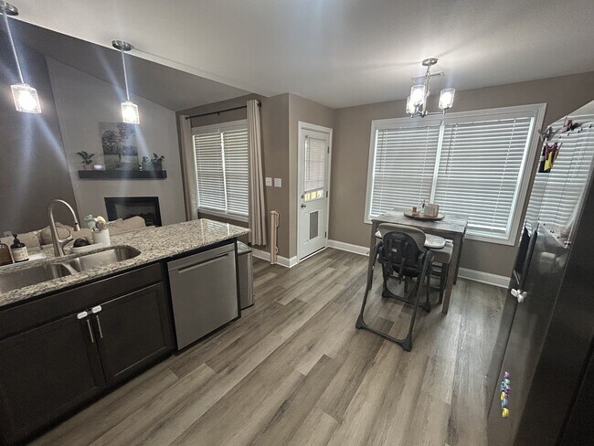 Foto del edificio - 513 Burgess CT