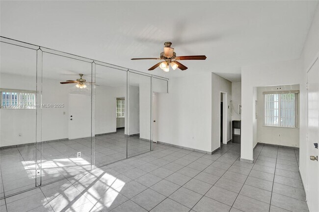 Building Photo - 1193 Marseille Dr