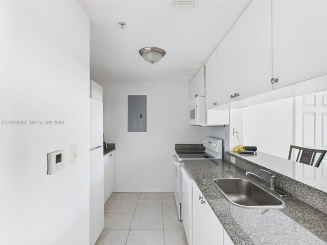 Building Photo - 275 NE 18th St