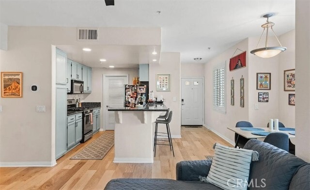 Foto del edificio - 13039 Evening Crk S Dr