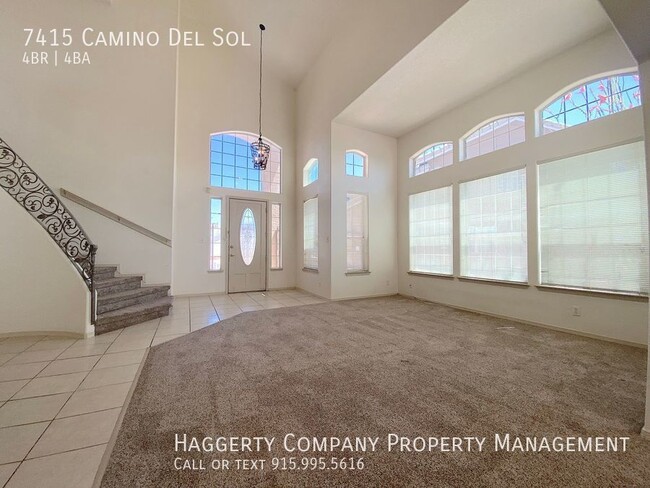 Foto del edificio - West El Paso LARGE 4 bed 3 Car Garage Home...