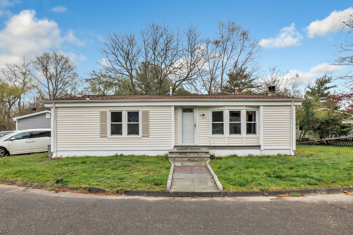 Primary Photo - 12 Crescent Park Rd