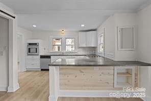 Building Photo - 765 N Church St