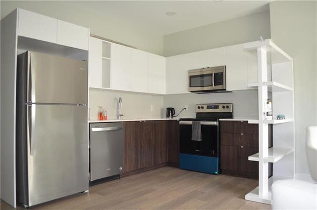 Building Photo - 718 Kylemore Ave