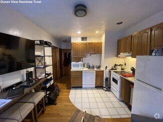 Building Photo - 376 North St