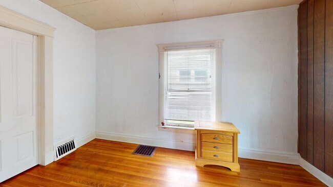 Foto del edificio - 717 Dewey Ave