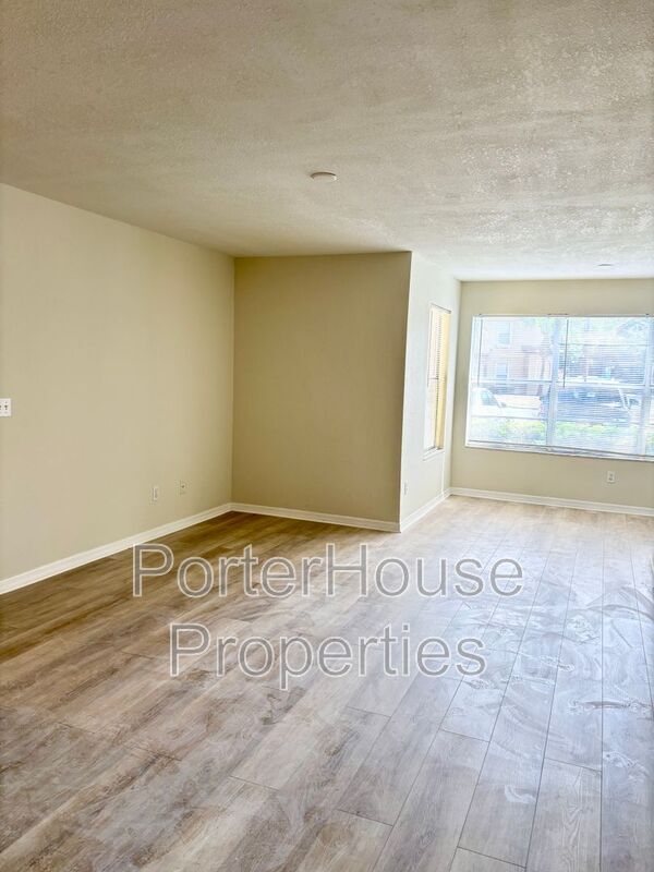 Foto del edificio - 5164 Conroy Rd