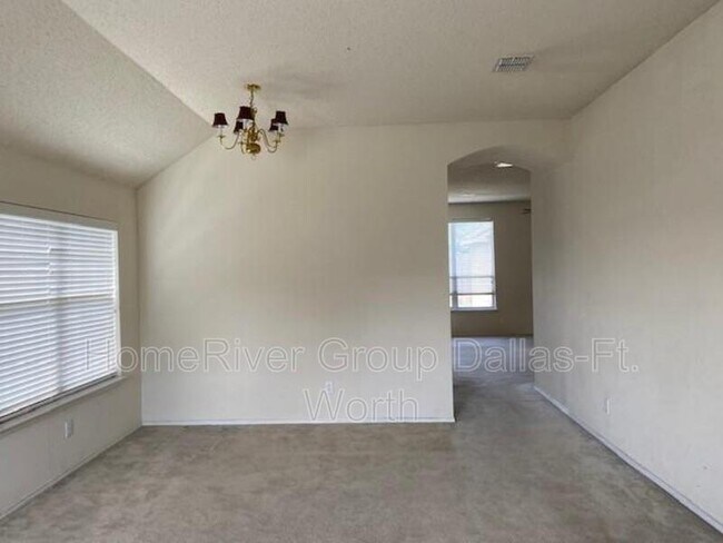 Building Photo - 7010 Lake Jackson Dr