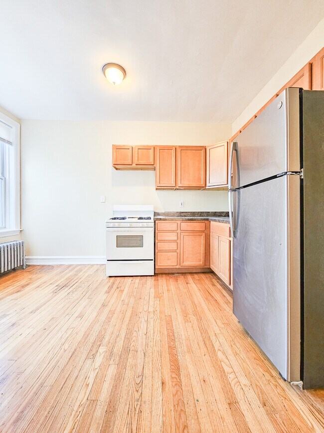 Foto del edificio - 4719 W Belmont Ave