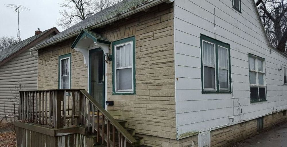 Primary Photo - 925 Adams Street