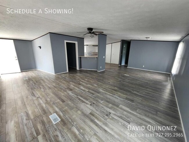 Building Photo - 4614 E Old Trail Rd