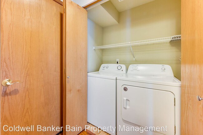 Foto del edificio - 4 br, 2.5 bath House - 3208 S. 272nd Place