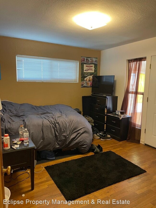Building Photo - 3 br, 2 bath House - 535 ORCHARD AVE