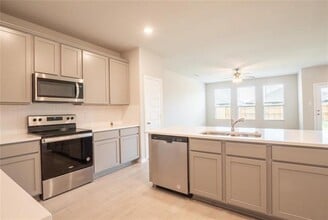 Building Photo - 951 Hurstwood Dr