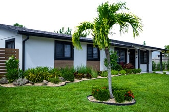 Building Photo - 3144 Capri Rd