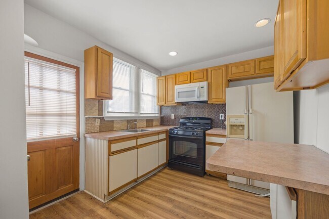 Foto del edificio - ???UPDATED 3 BEDROOMS AND 1BATH HOME LOCATED IN WEST OAK LANE