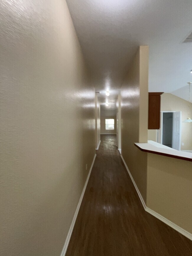 Building Photo - Remodeled & updated! 4/2/2