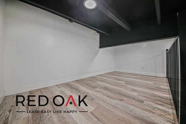 Foto del edificio - Welcome to this Charming Studio Loft with ...