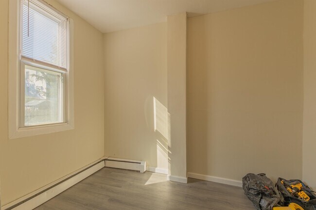 Foto del edificio - 76 E 21st St