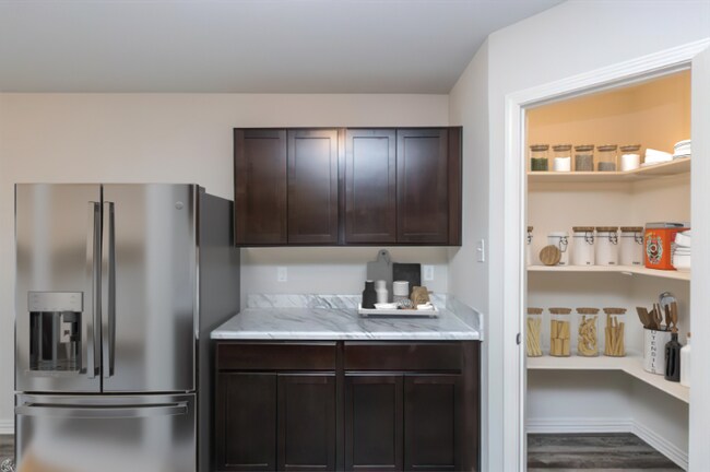 Building Photo - 5096 Woodstream Dr
