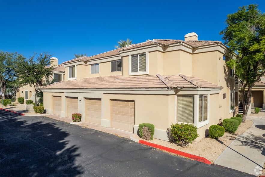 Pavillions on Camelback - 4848 N 36th St Phoenix, AZ 85018