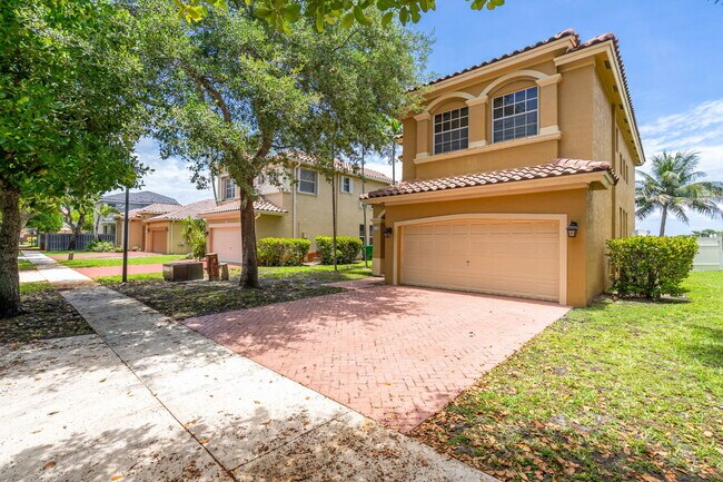 Building Photo - 5149 SW 137th Ave