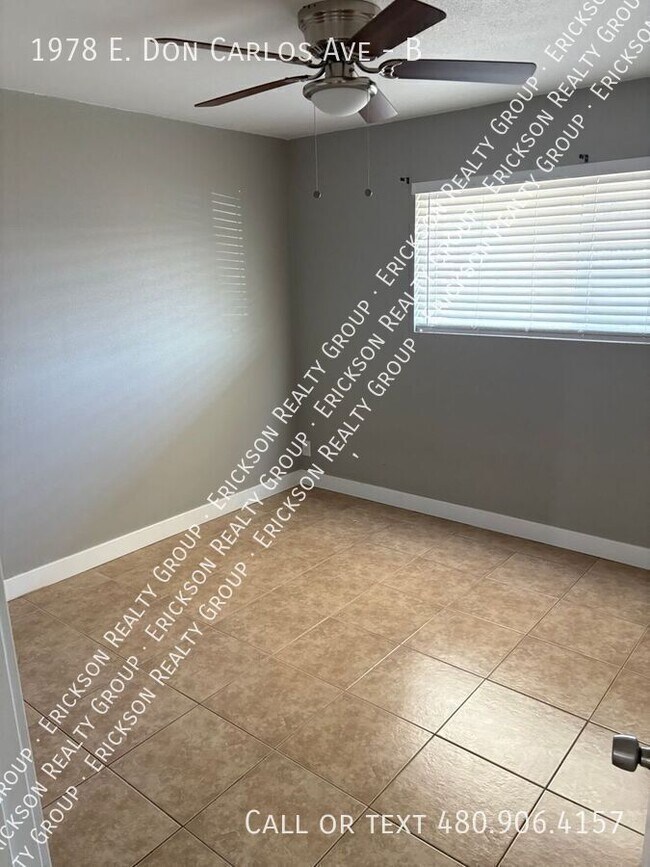 Foto del edificio - 1978 E Don Carlos