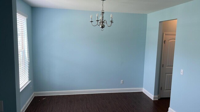 Building Photo - 519 Applecross Dr