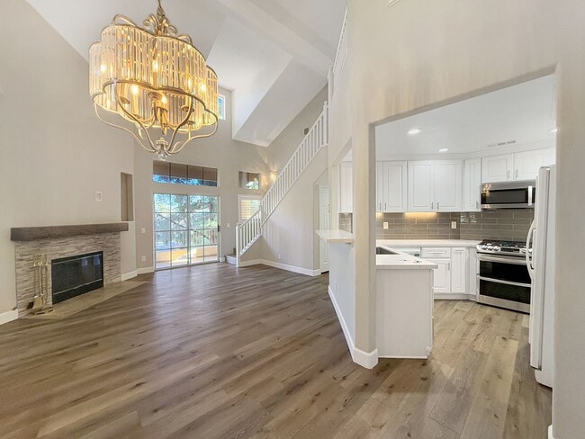 Building Photo - Great 2B/2BA + Loft Townhome in Carmel Mountain Ranch!