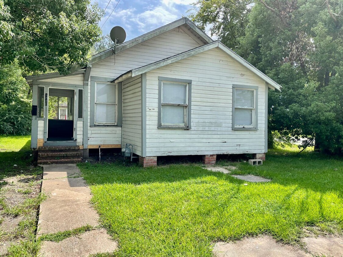 1491 Brockman St, Beaumont, TX 77705 House Rental in Beaumont, TX