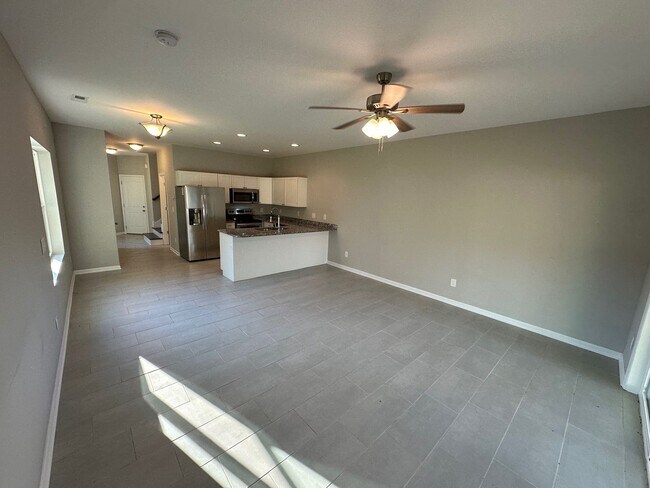 Foto del edificio - Modern 3 Bedroom, 2.5 Bath Townhouse in Columbia!