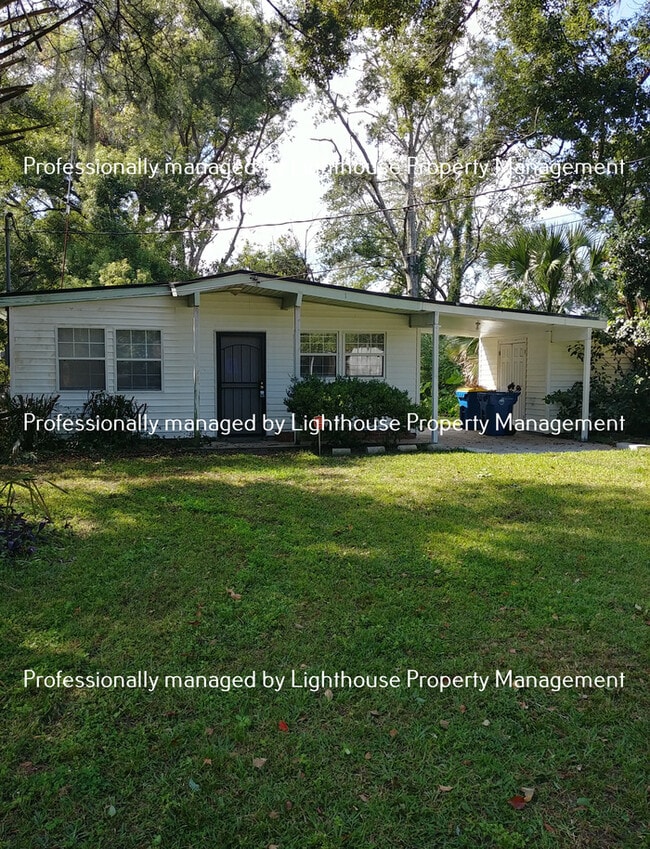 Building Photo - Quaint 2/1 in Highlands!