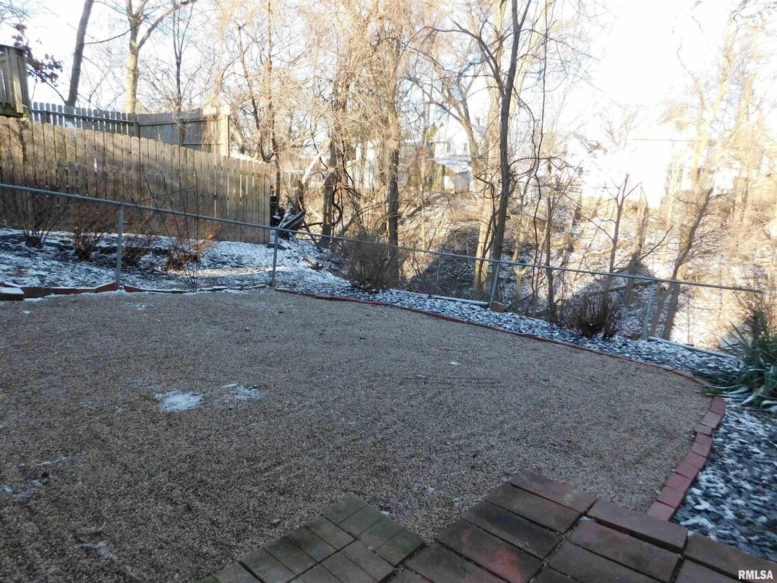 Foto del edificio - Beautiful 2-bedroom House in Moline with L...