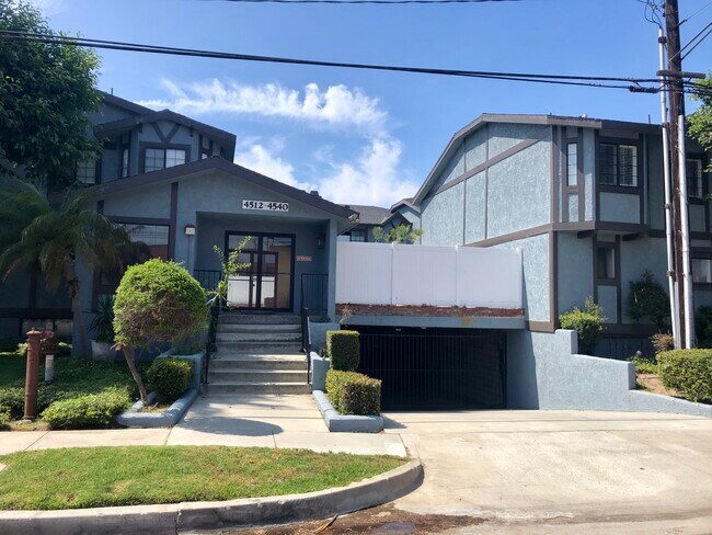 Foto del edificio - 4528 182nd St