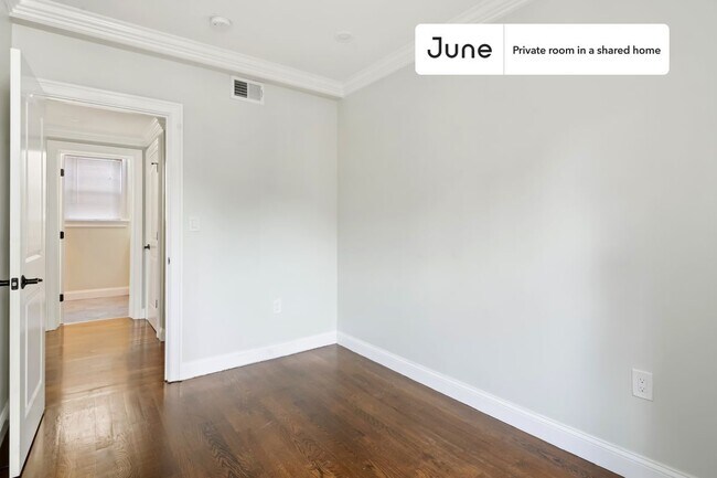 Foto del edificio - Room in Shared 4 bed/1.5 bath home