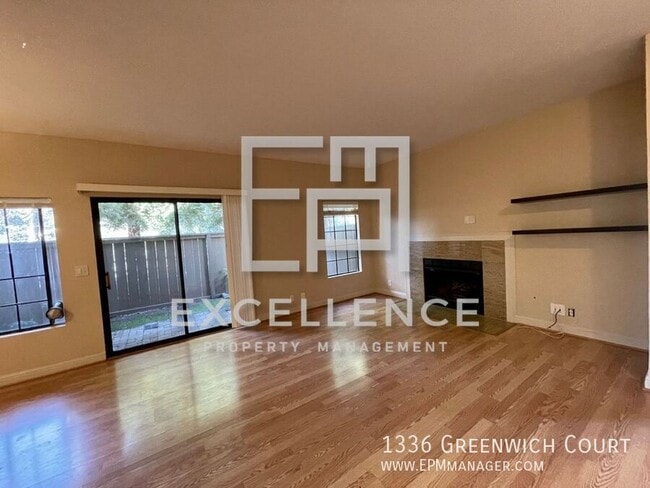 Foto del edificio - 1336 Greenwich Ct