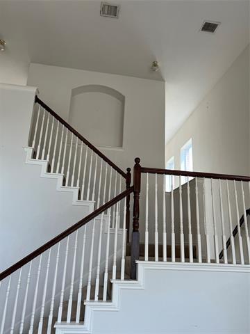 Building Photo - 10202 River Bend Dr