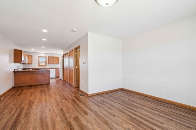 Building Photo - Westgate Residence Townhomes