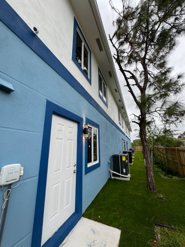 Foto del edificio - 926-932 NW 2nd St