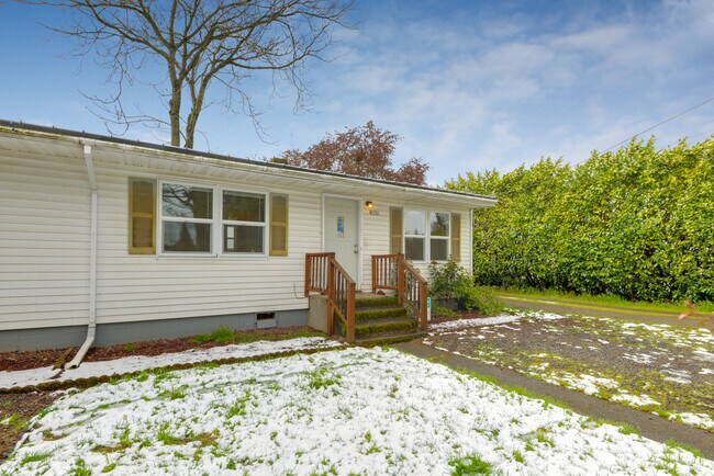 Building Photo - 6725 SE 74th Ave