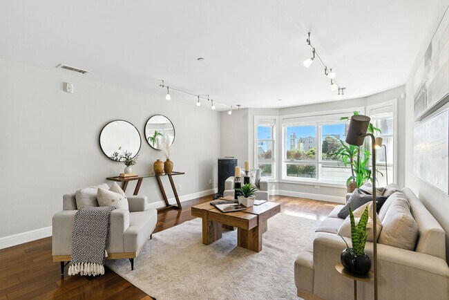 Foto del edificio - 2443 Clement St