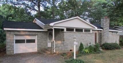 Building Photo - 512 McAdenville Rd