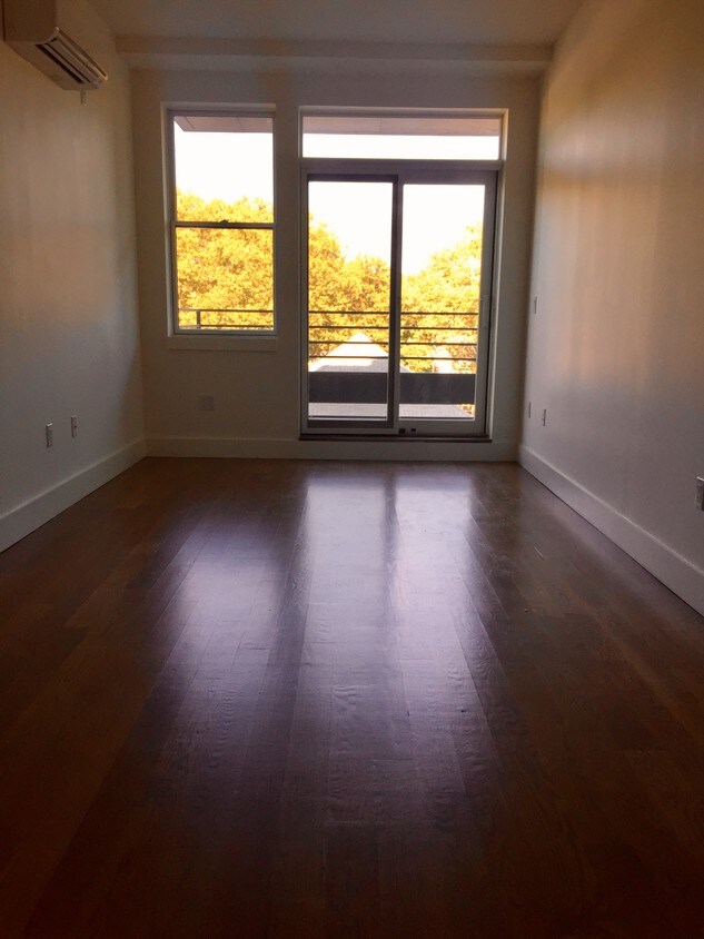 Living Room - 581 Ocean Pkwy