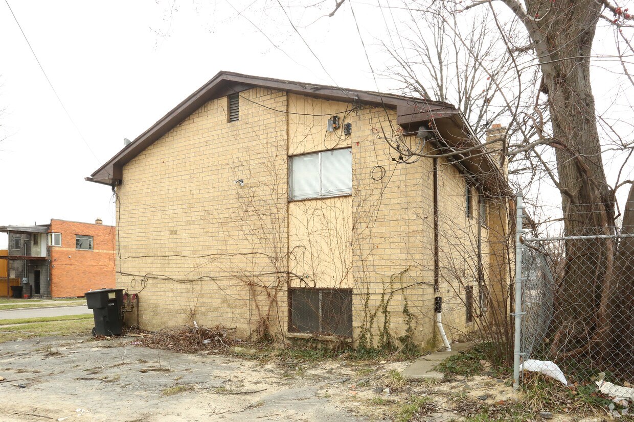 Building Photo - 11601 Cheyenne St