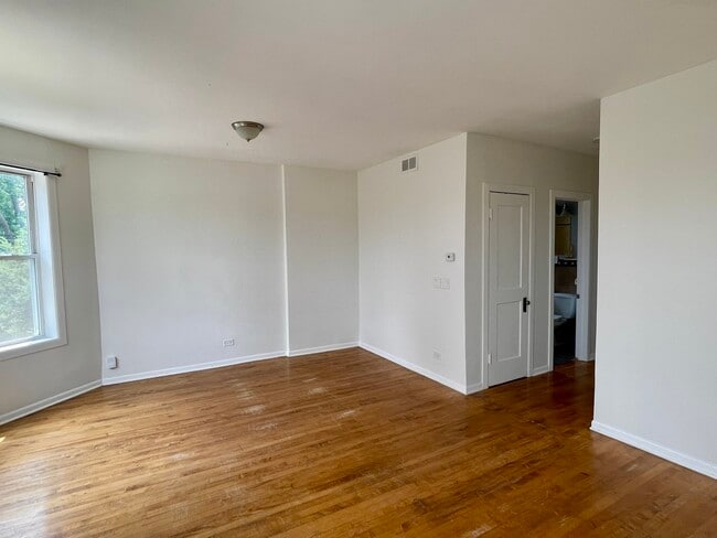 Building Photo - 1408 Kenilworth Ave