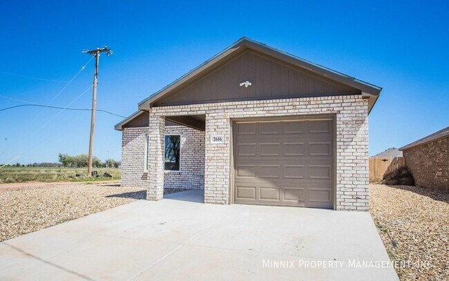 Foto del edificio - 2402 N. Ave. P-