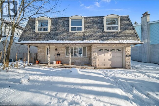 Photo du bâtiment - 61 Vanier Dr